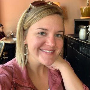 Meet your Posher, Christina